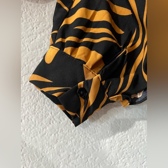 Women’s Button-up Polo Dress Black and Yellow Printed Collared Ruffle Fall Large - Picture 5 of 8